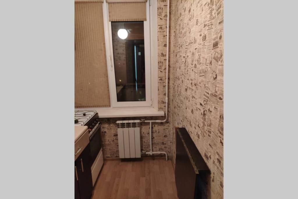 Small Apartment For 2 Kiev Exterior photo